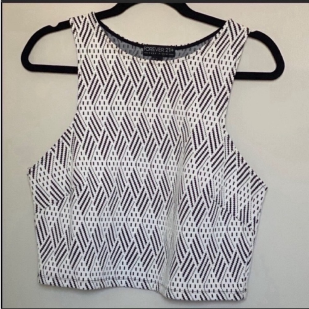 FOREVER 21+ 2pcs Patterned Skirt/Top - Black/White